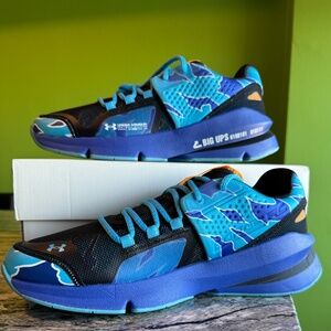 NWB- UNDER ARMOUR FORGE RC FG/ UNISEX SHOES/ BLUE/ SIZE MEN'S 9.5- WOMAN 11 E